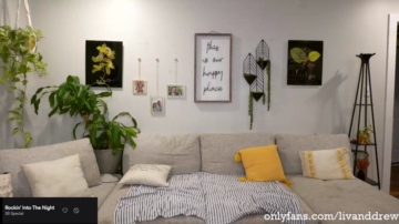 Livanddrew  19-07-2021 flashing Couple